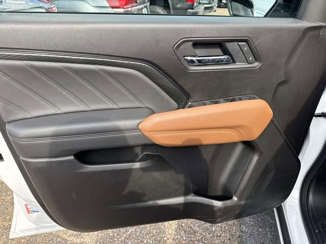 Used 2025 GMC Canyon AT4 image 24