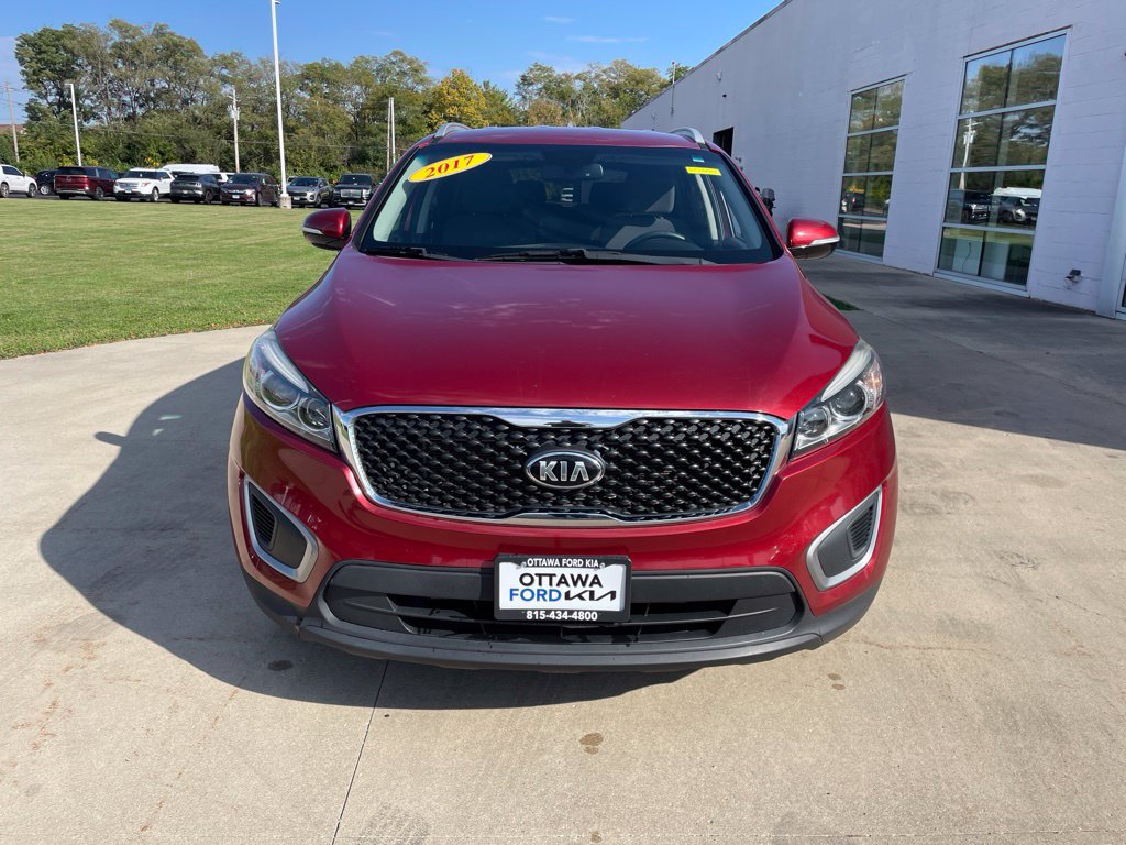 Used 2017 Kia Sorento AWD w/ LX Convenience Package image 3