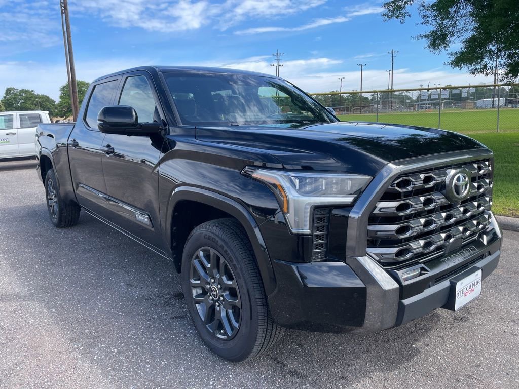 Used 2023 Toyota Tundra Platinum AWD/4WD image 3