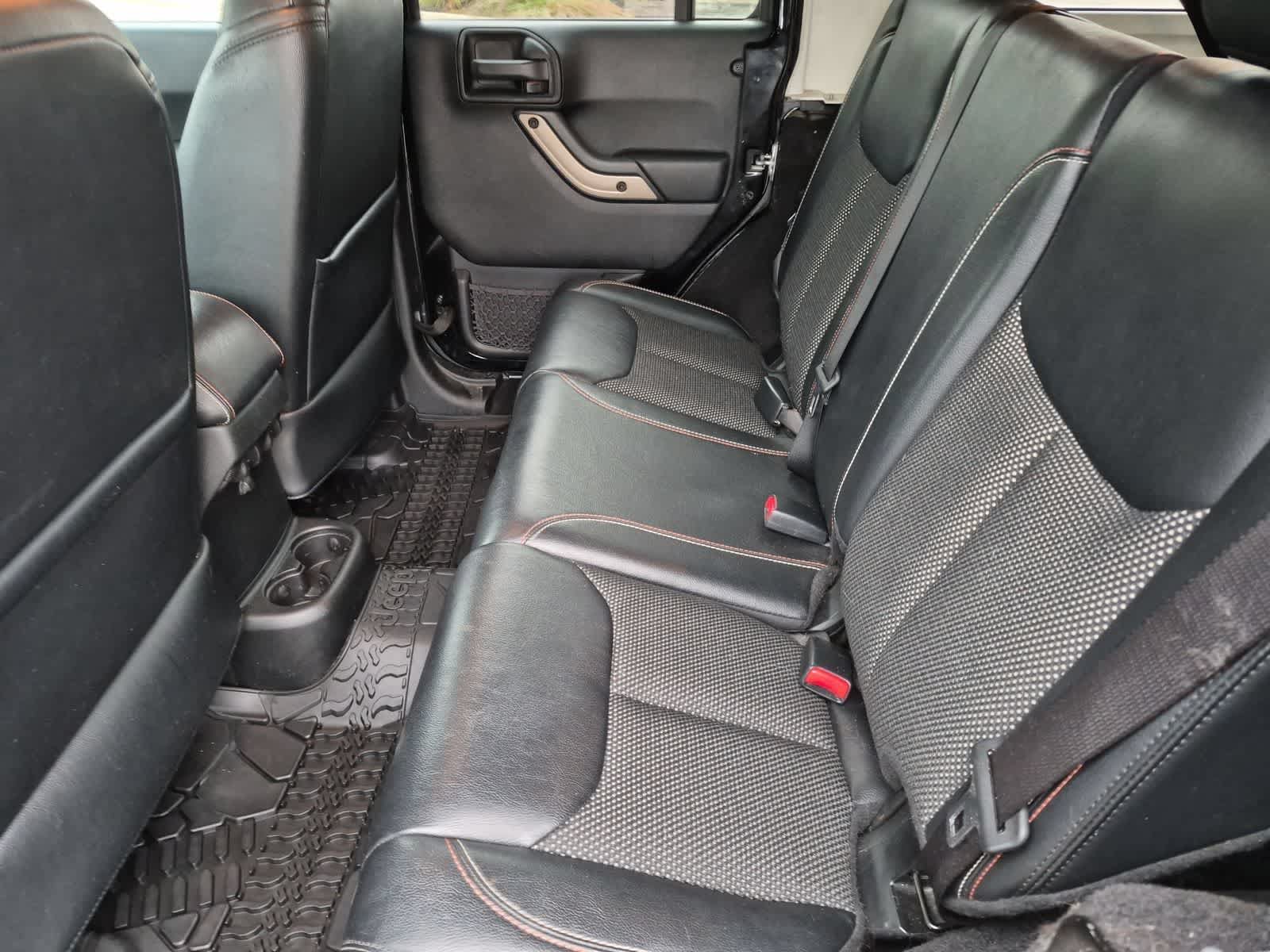 Used 2017 Jeep Wrangler Unlimited Sahara AWD/4WD image 19