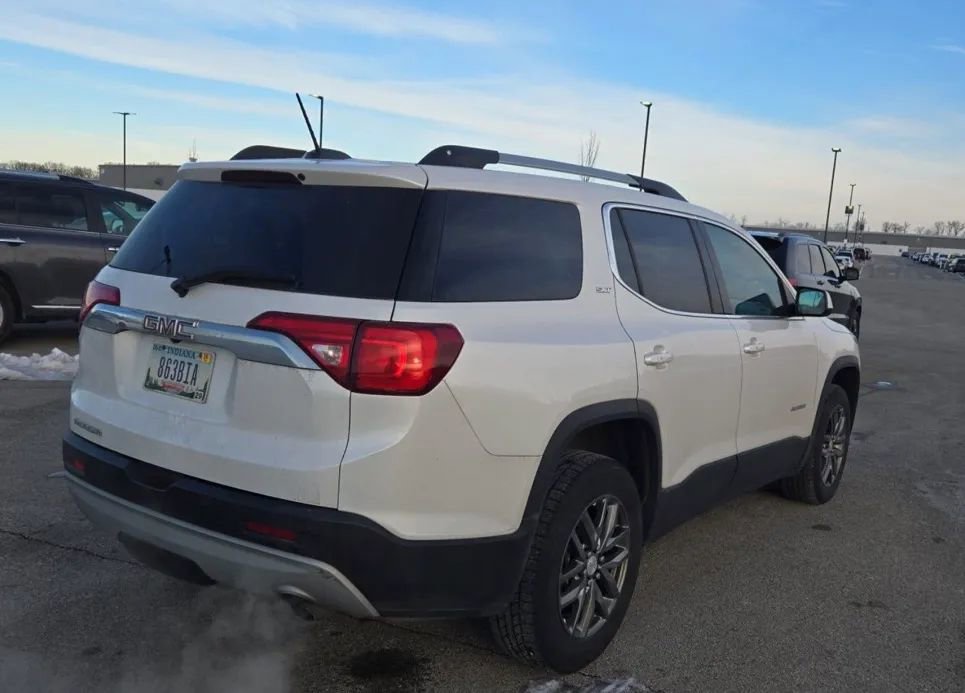 Used 2018 GMC Acadia SLT image 4