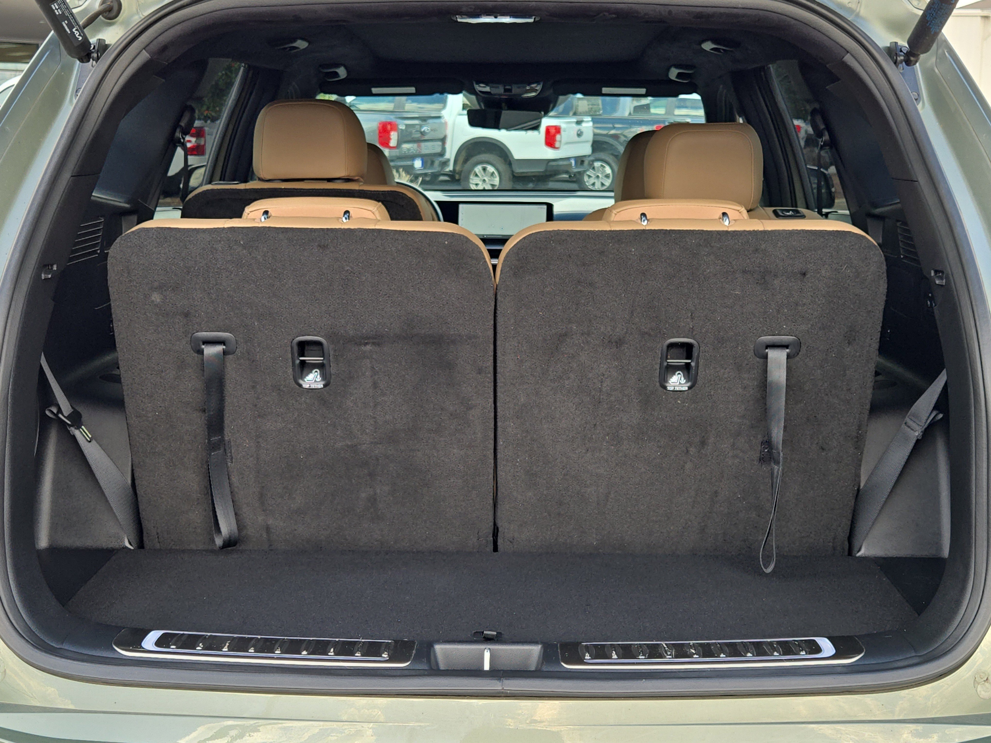 Used 2024 Kia Sorento SX Prestige w/ Olive Brown Leather Package image 13