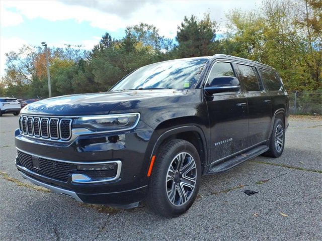 Used 2023 Jeep Wagoneer L Series II video 3