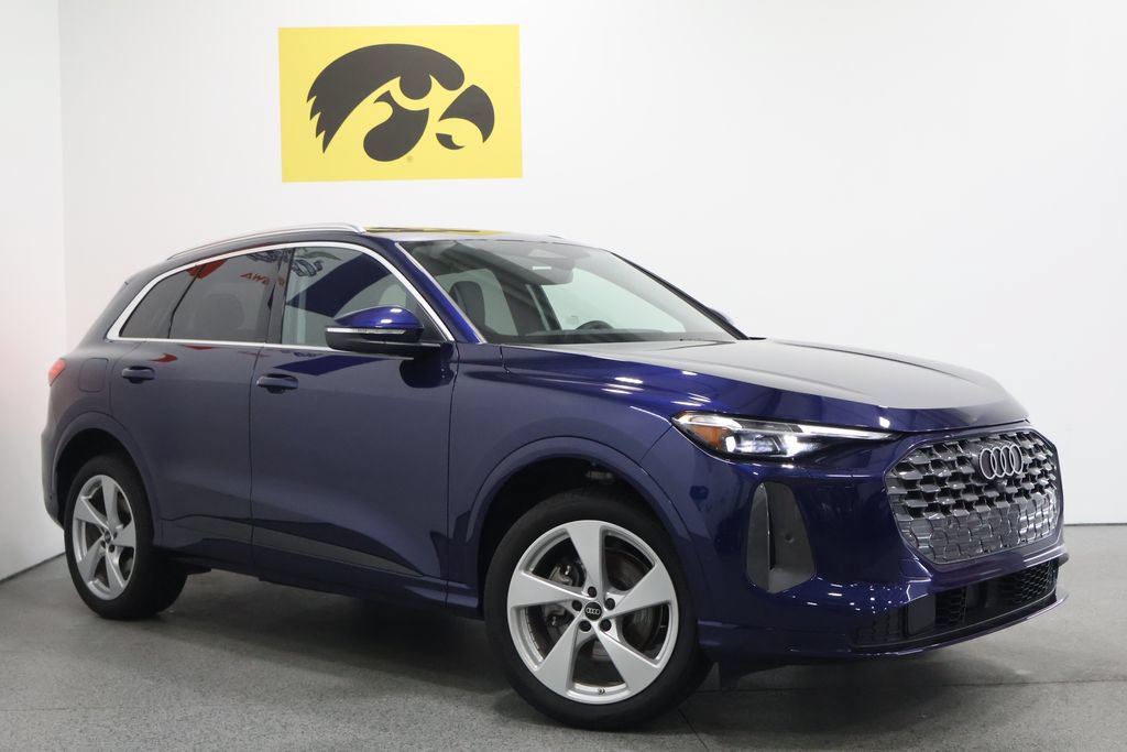 Certified 2025 Audi Q5 Premium Plus w/ Premium Plus AWD/4WD image 2