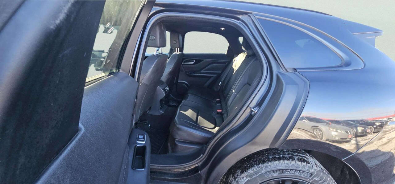 Used 2017 Jaguar F-PACE Premium AWD/4WD image 7