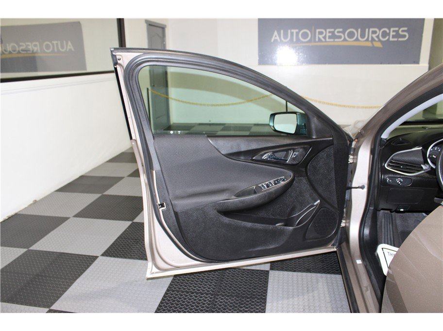 Used 2024 Chevrolet Malibu LS image 11