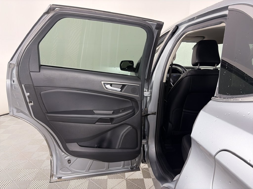 Used 2024 Ford Edge SEL AWD/4WD image 12