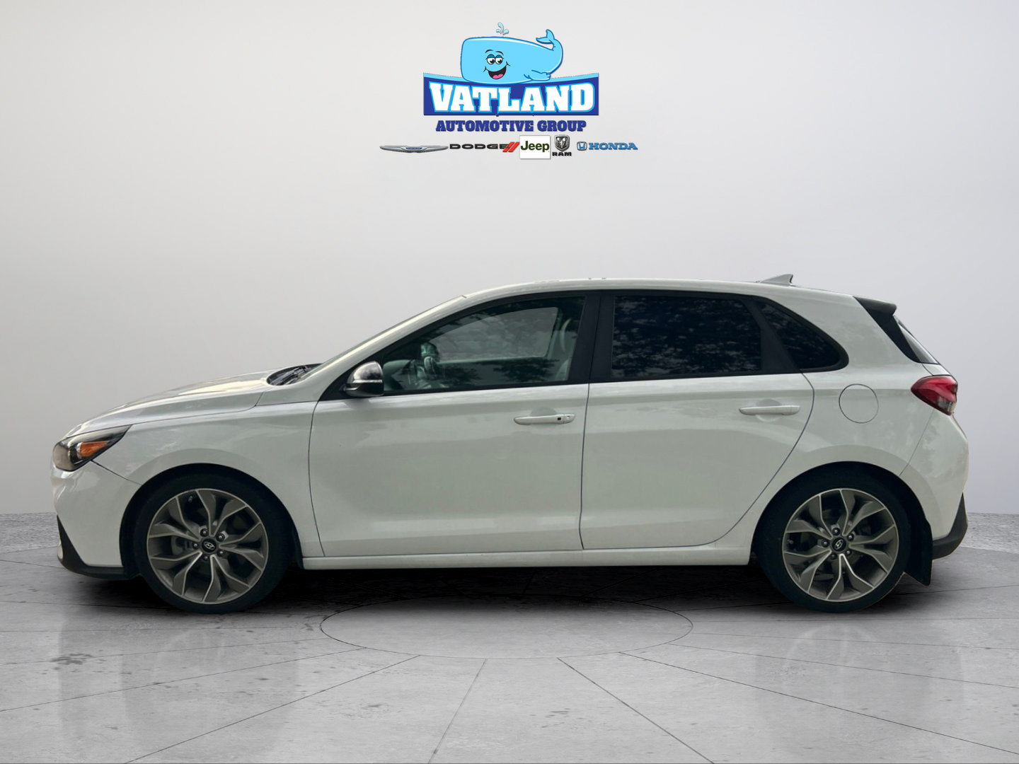 Used 2019 Hyundai Elantra GT N Line FWD image 2