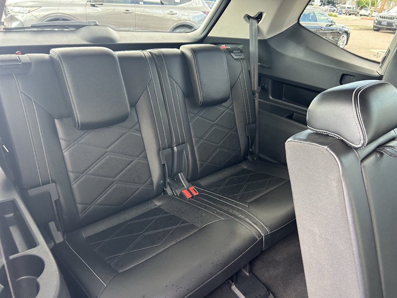 Used 2025 Volkswagen Atlas SE AWD/4WD image 15