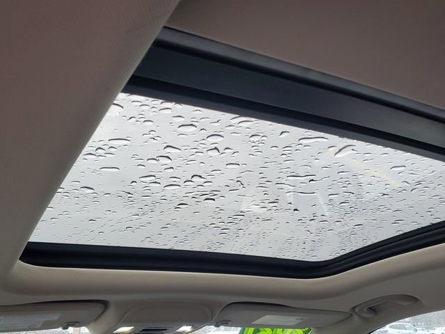 Used 2021 Buick Envision Avenir w/ Technology Package II image 34