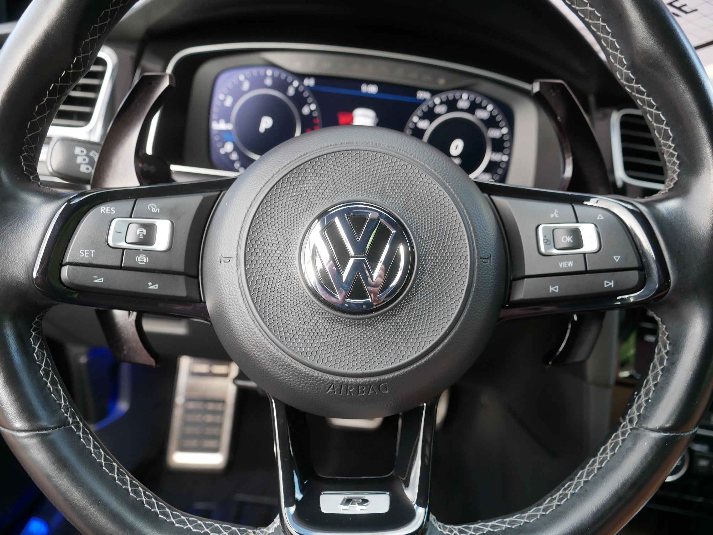 Used 2019 Volkswagen Golf R 4-Door AWD/4WD image 25