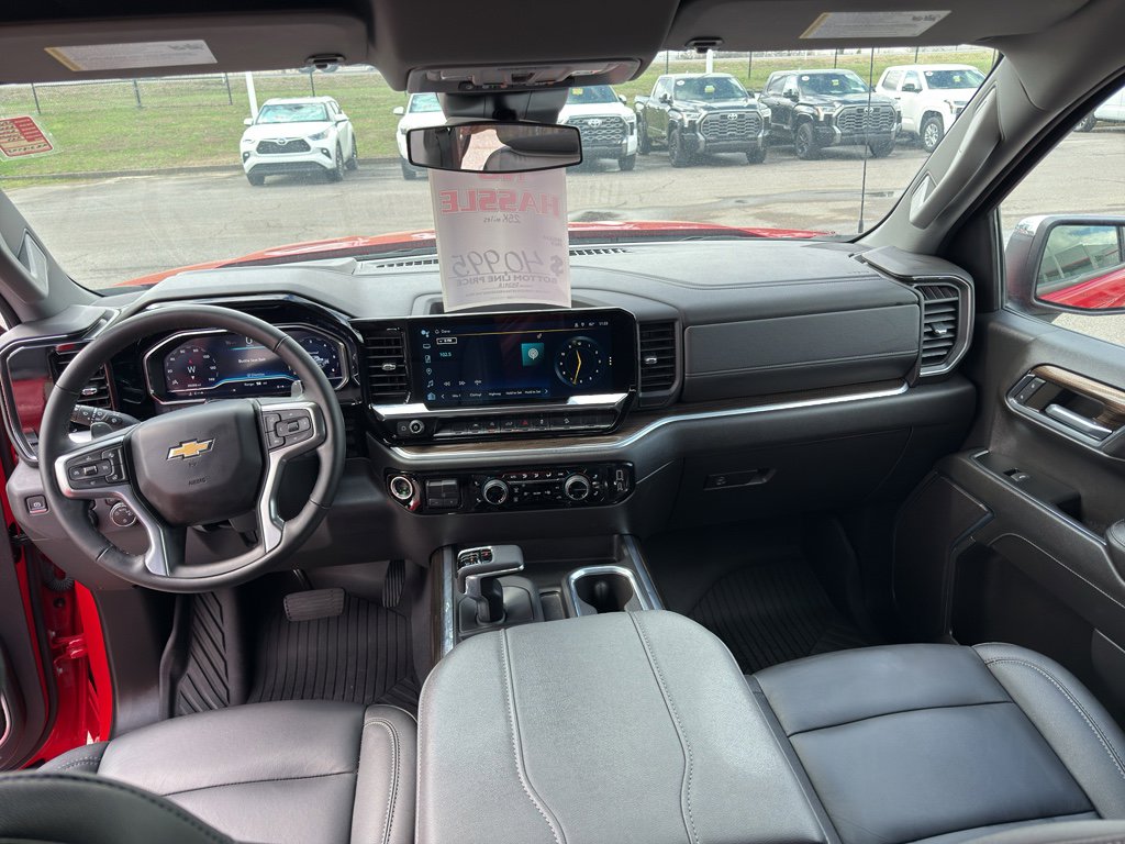 Used 2024 Chevrolet Silverado 1500 LT image 14