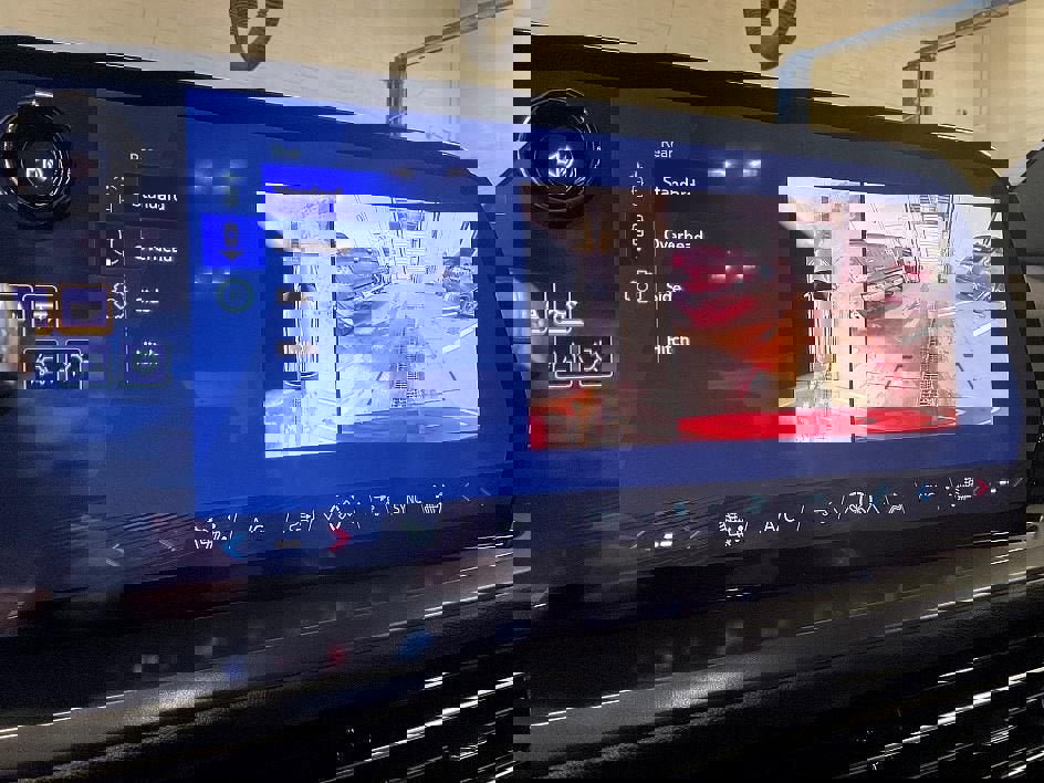 New 2026 Chevrolet Traverse LT w/ Sun and Wheel Package image 5