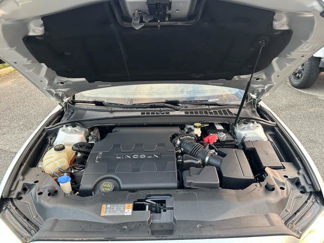 Used 2018 Lincoln Continental Premiere FWD image 16