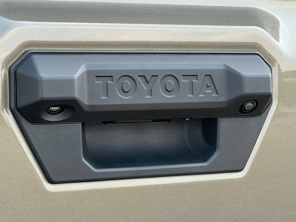 Used 2025 Toyota Tacoma TRD Off-Road w/ TRD Off Road Premium Package AWD/4WD image 59