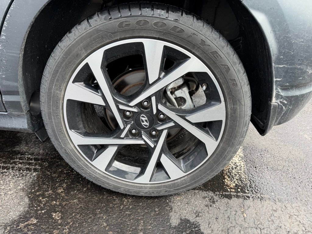 Used 2022 Hyundai Kona Limited image 5