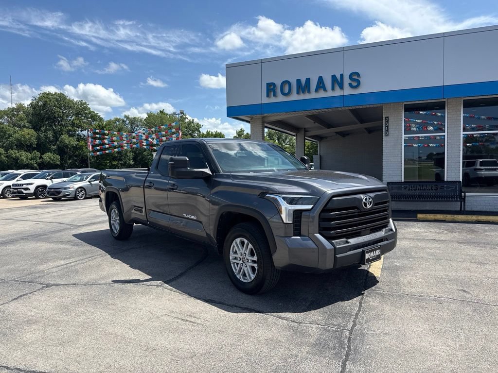 Used 2023 Toyota Tundra SR5 w/ SR5 Premium Package AWD/4WD image 2