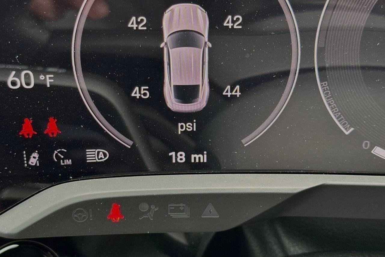 New 2025 Porsche Taycan 4S image 74