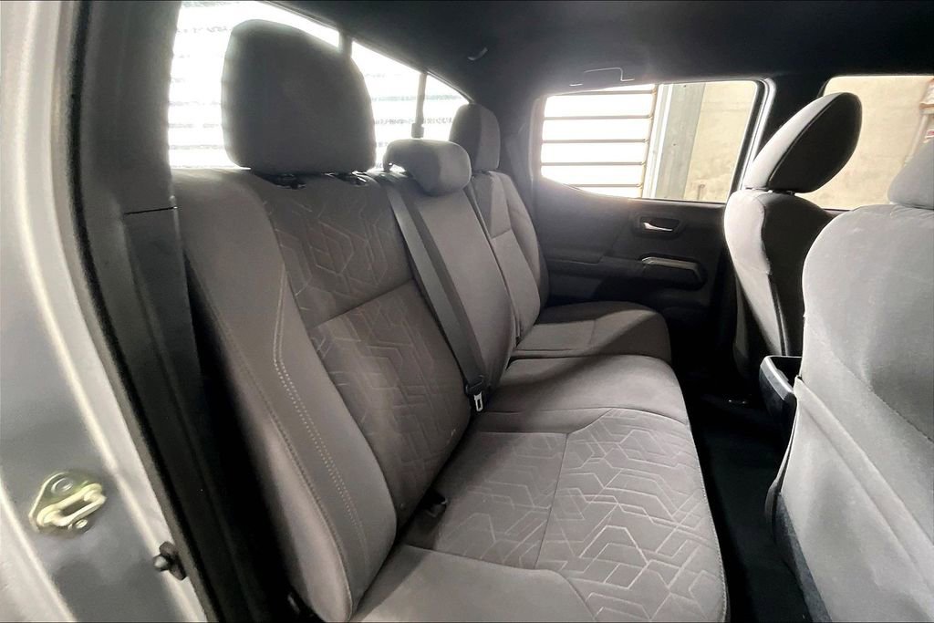 Used 2016 Toyota Tacoma TRD Off-Road w/ Towing Package image 28