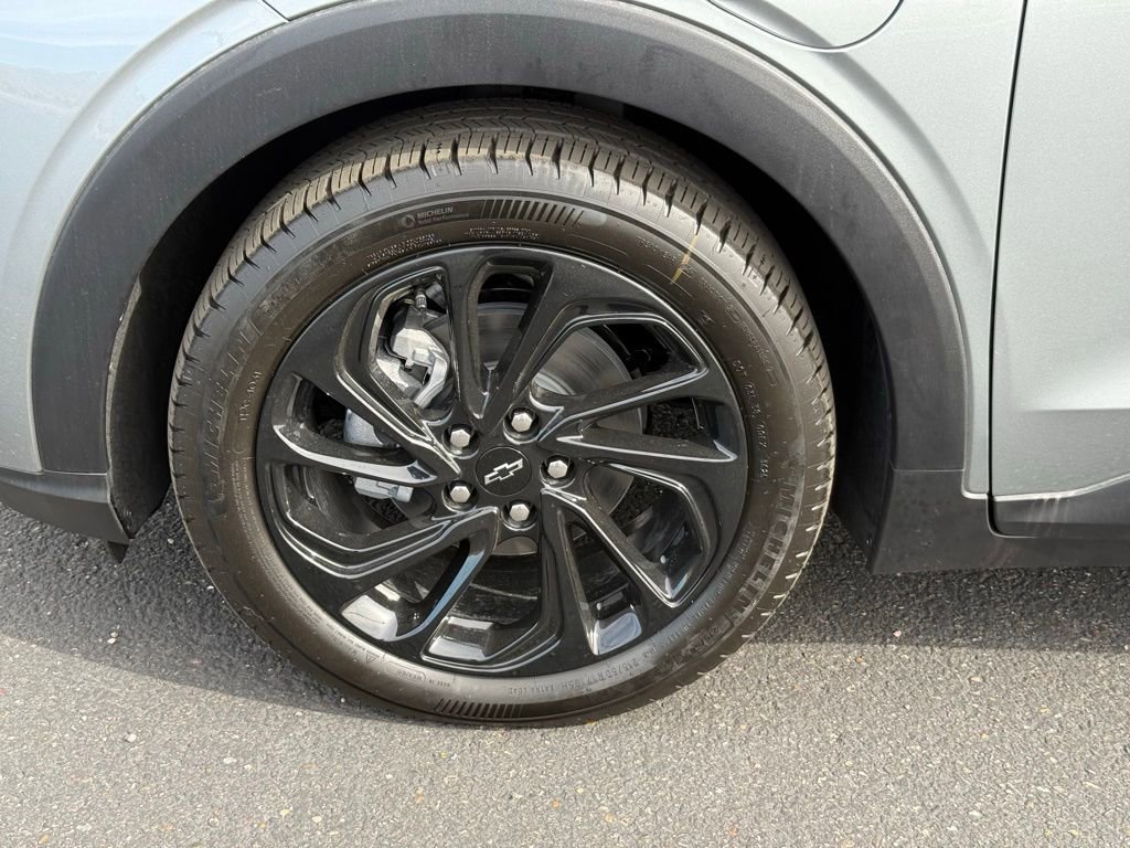 New 2027 Chevrolet Bolt RS w/ Technology Package image 10