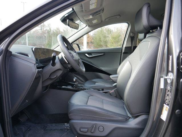 Used 2023 Kia Niro EX image 12