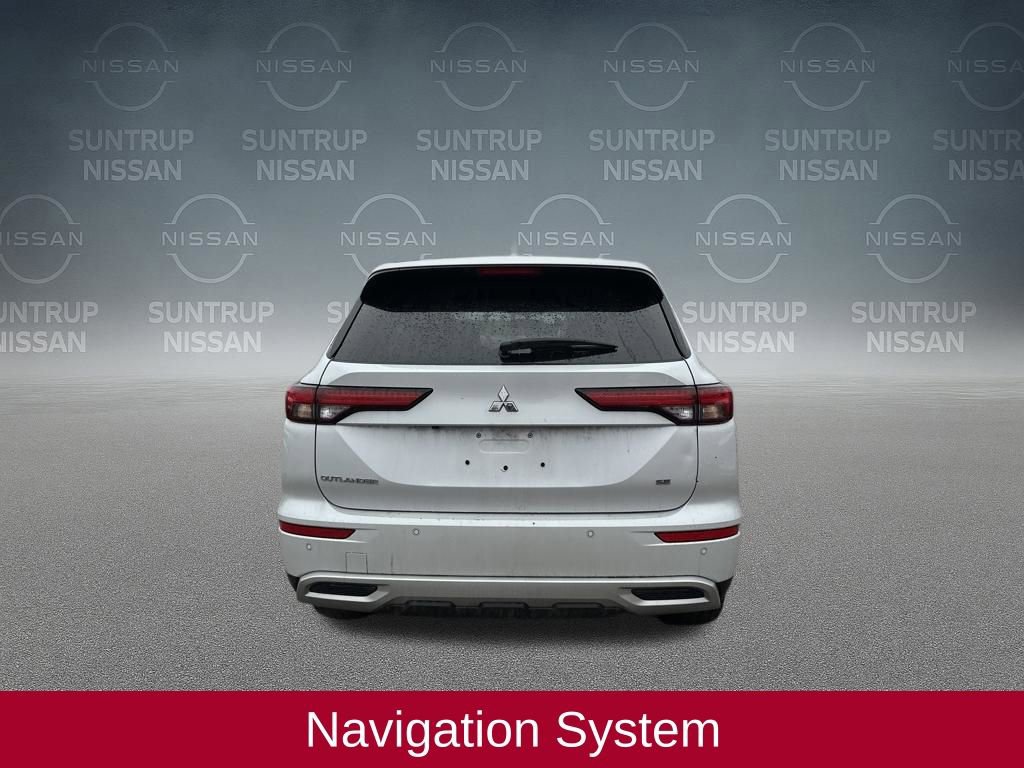 Used 2024 Mitsubishi Outlander SE image 4