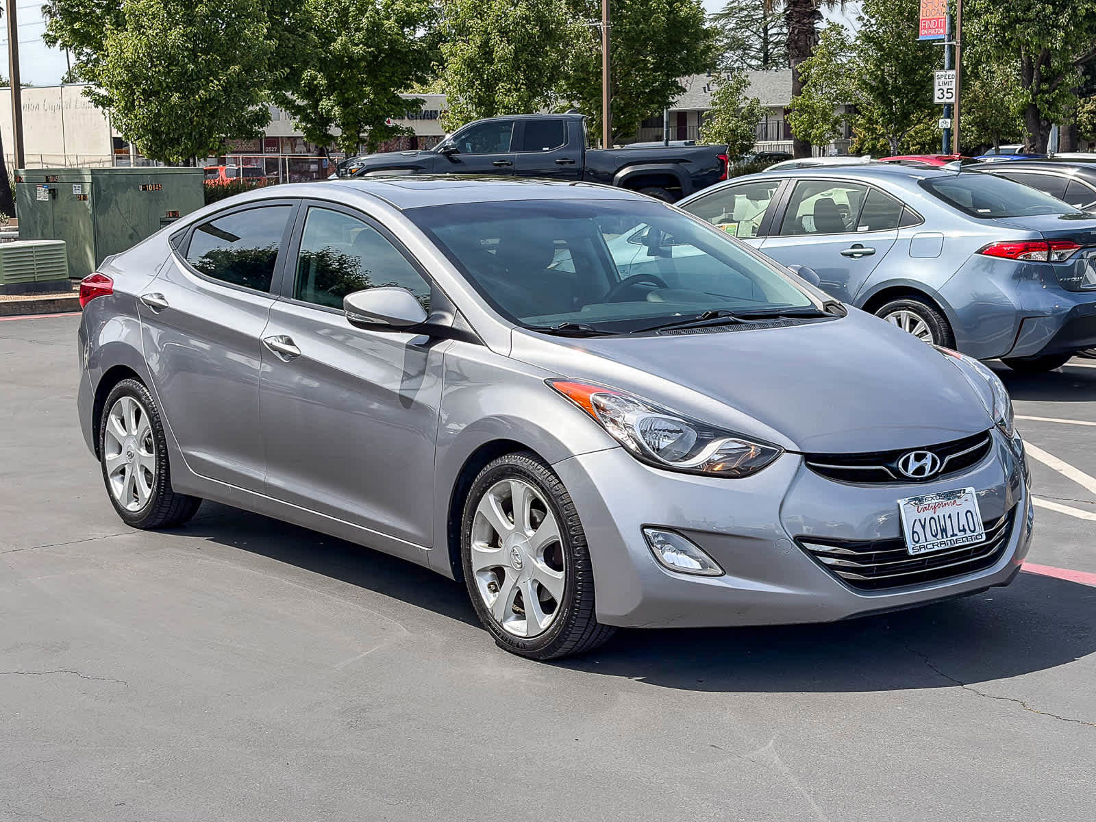 Used 2011 Hyundai Elantra Limited w/ Premium Pkg 5 FWD image 5