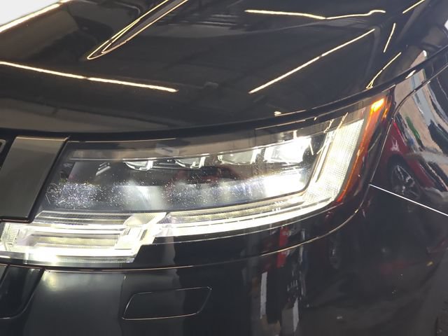 Certified 2025 Land Rover Range Rover Long Wheelbase SE AWD/4WD image 34