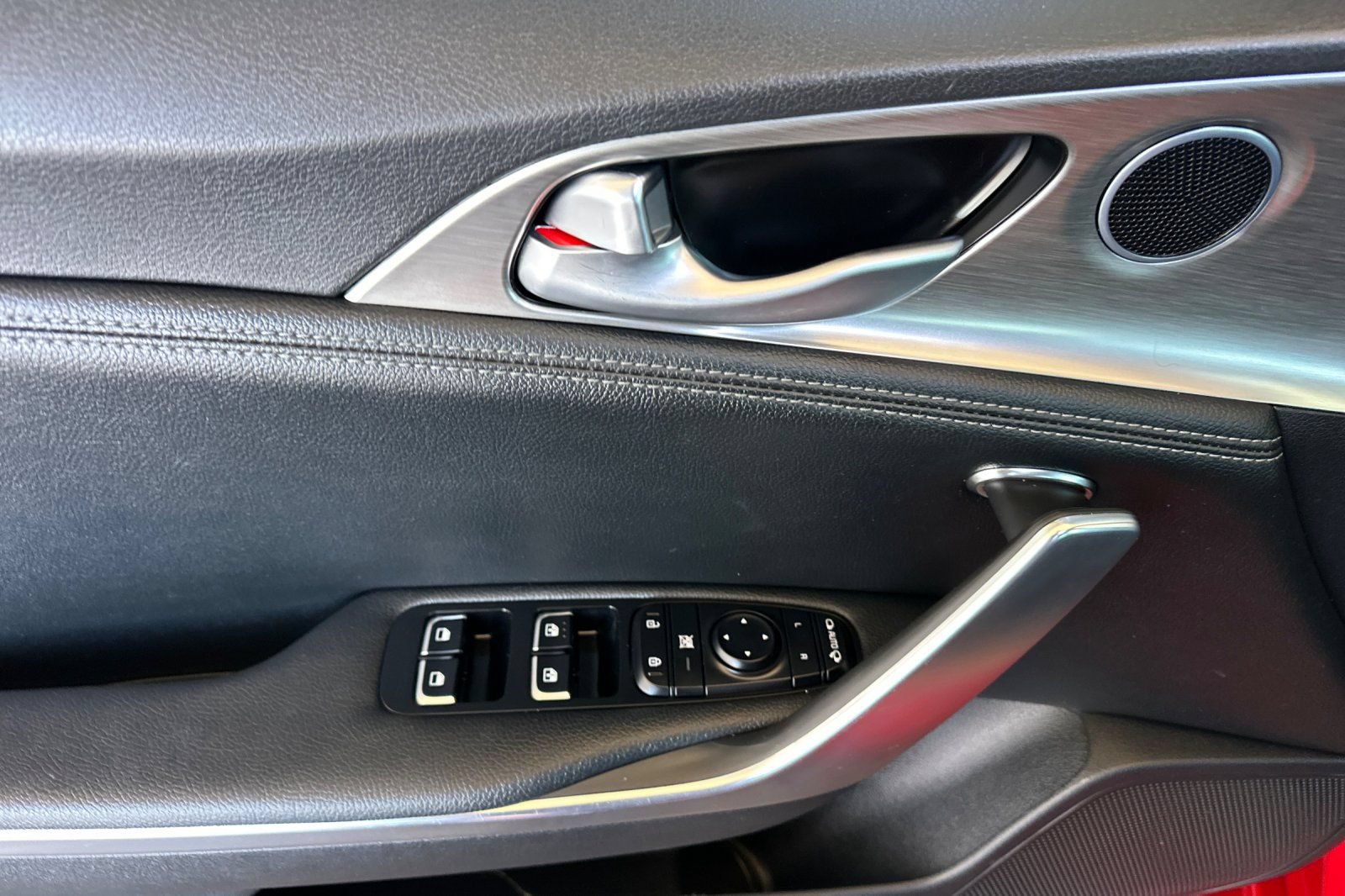 Used 2022 Kia Stinger GT1 RWD image 11