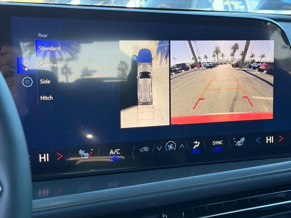 New 2026 Chevrolet Traverse LT w/ Enhanced Driving Package image 13