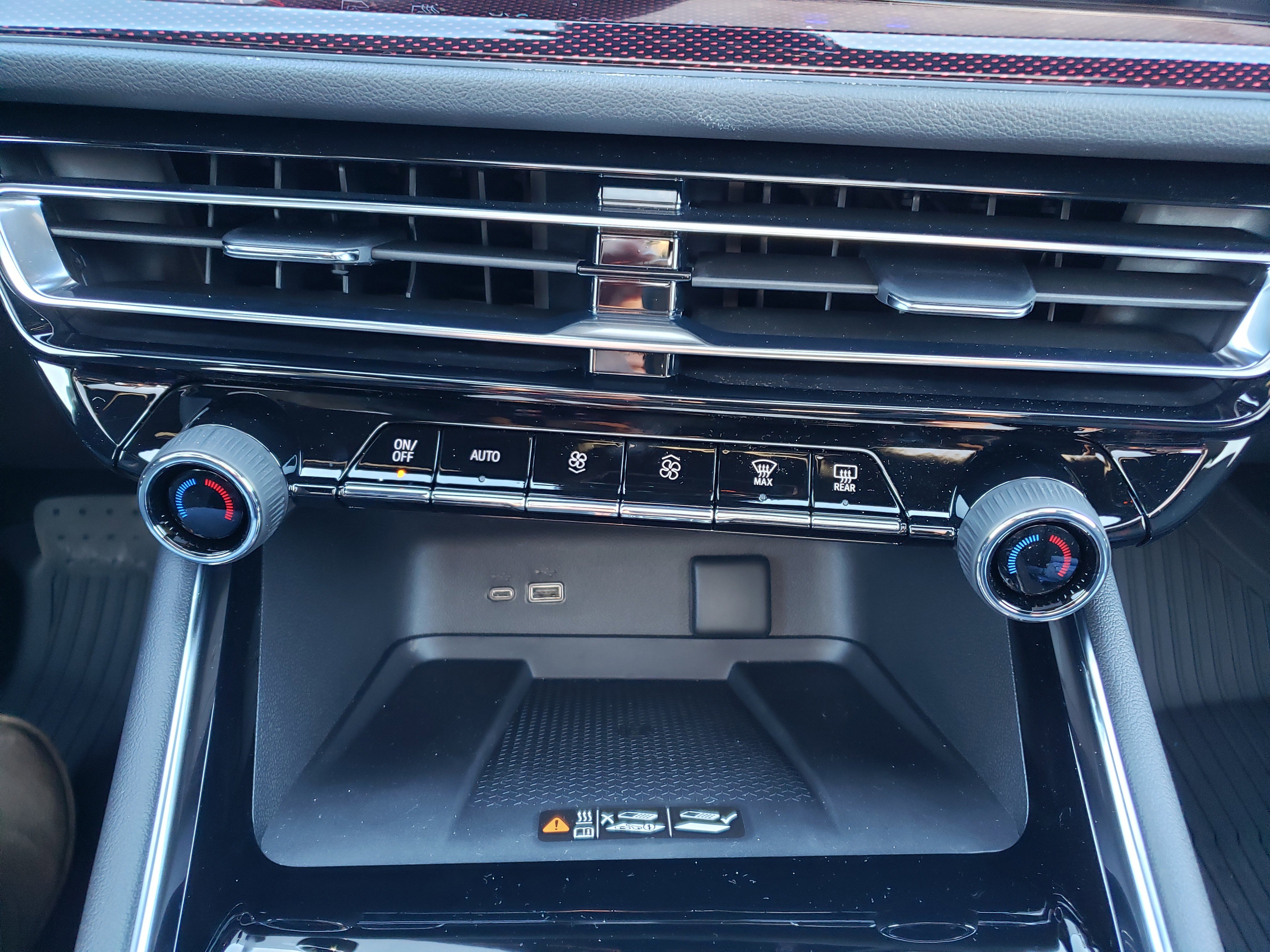 New 2026 Chevrolet Traverse RS w/ LPO, Floor Liner Package image 25