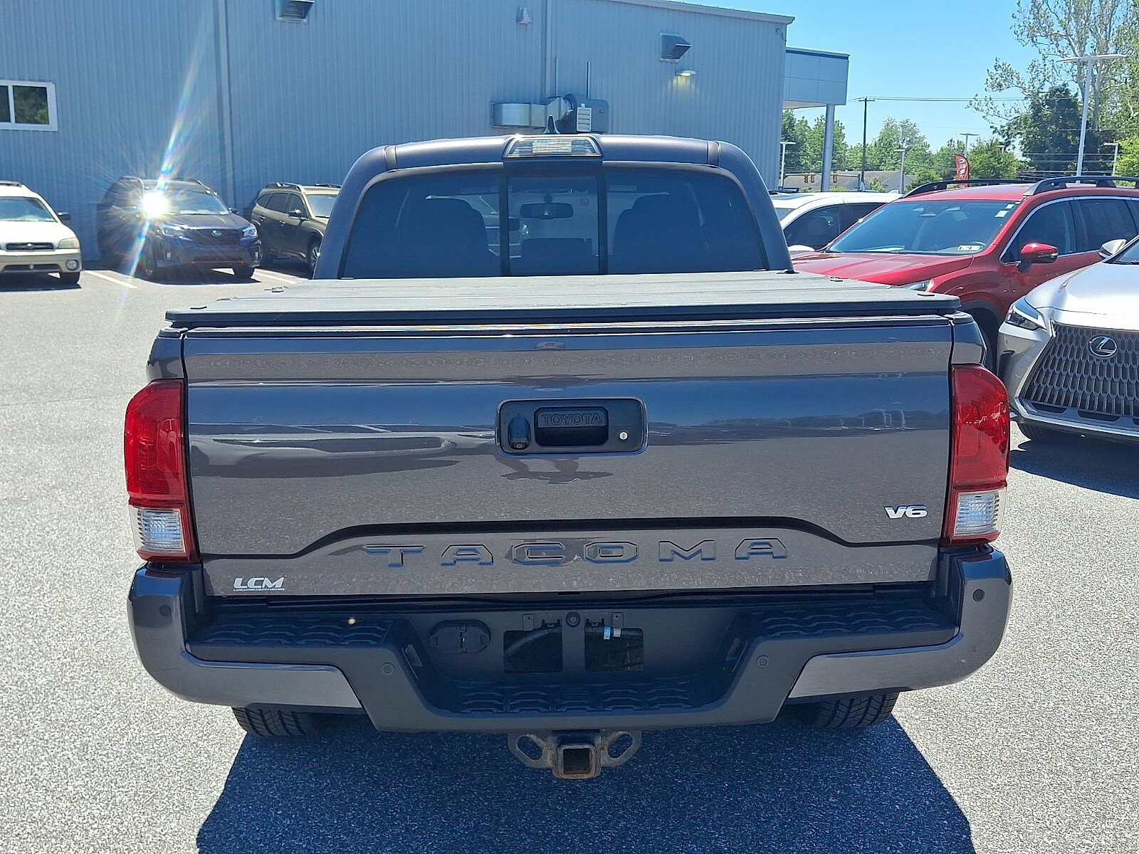 Used 2016 Toyota Tacoma TRD Sport w/ Premium & Technology Package AWD/4WD video 5