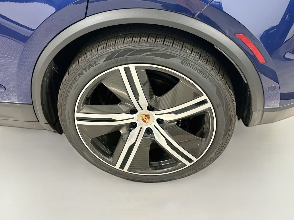 Used 2025 Porsche Macan 4S Electric AWD/4WD image 33