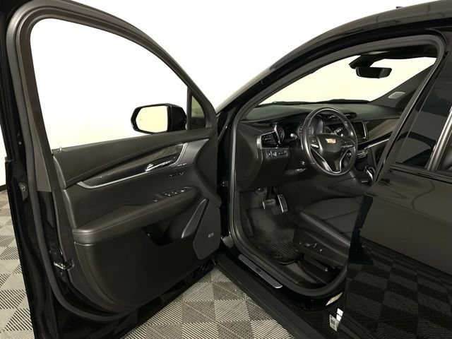 Used 2024 Cadillac XT6 Sport w/ Technology Package AWD/4WD image 24