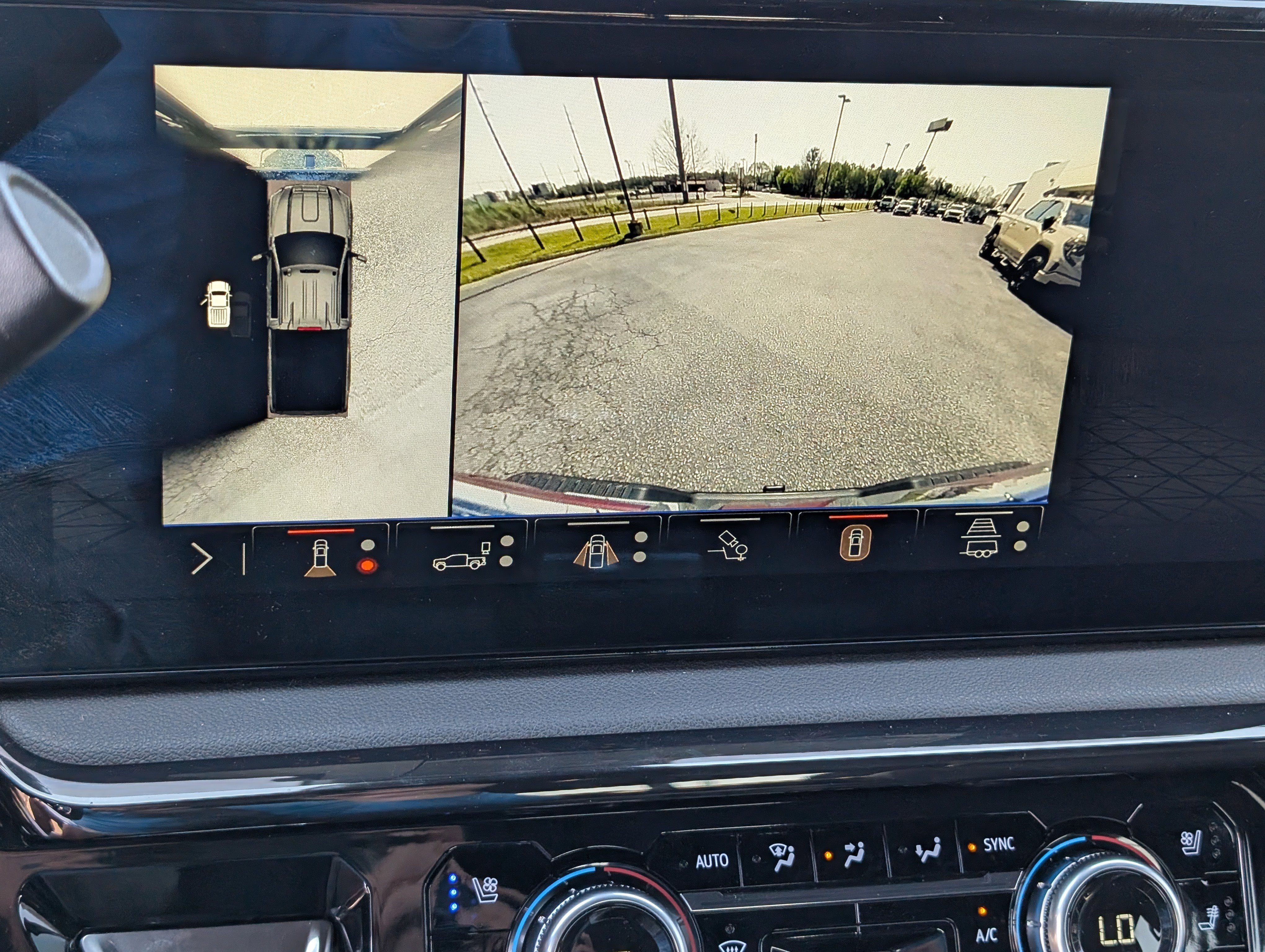 Used 2024 GMC Sierra 2500 AT4 w/ AT4 Premium Plus Package image 25