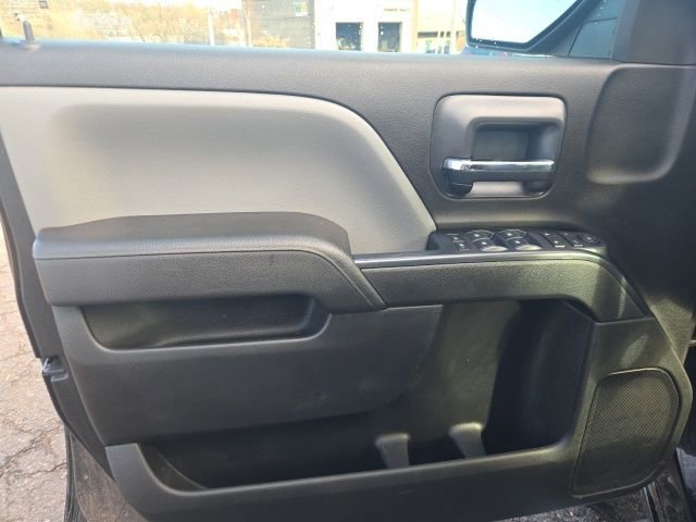 Used 2018 Chevrolet Silverado 1500 Custom w/ Custom Value Package image 31