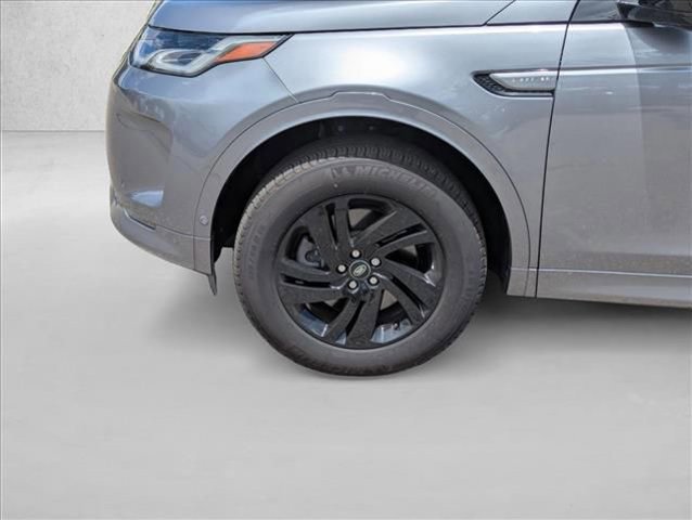 Used 2024 Land Rover Discovery Sport S image 9