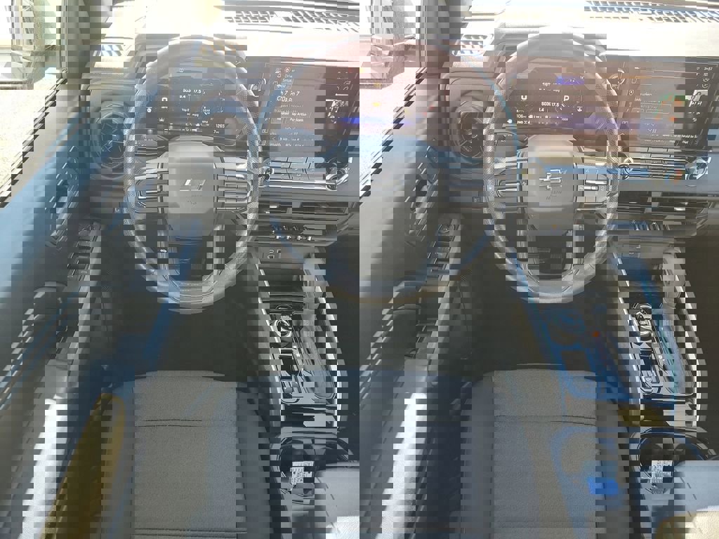 Used 2024 Chevrolet Colorado Trail Boss image 11