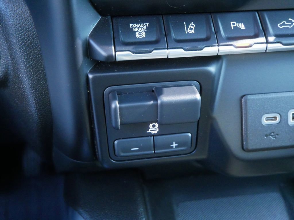 Certified 2022 Chevrolet Silverado 3500 High Country w/ Z71 Off-Road Package image 33