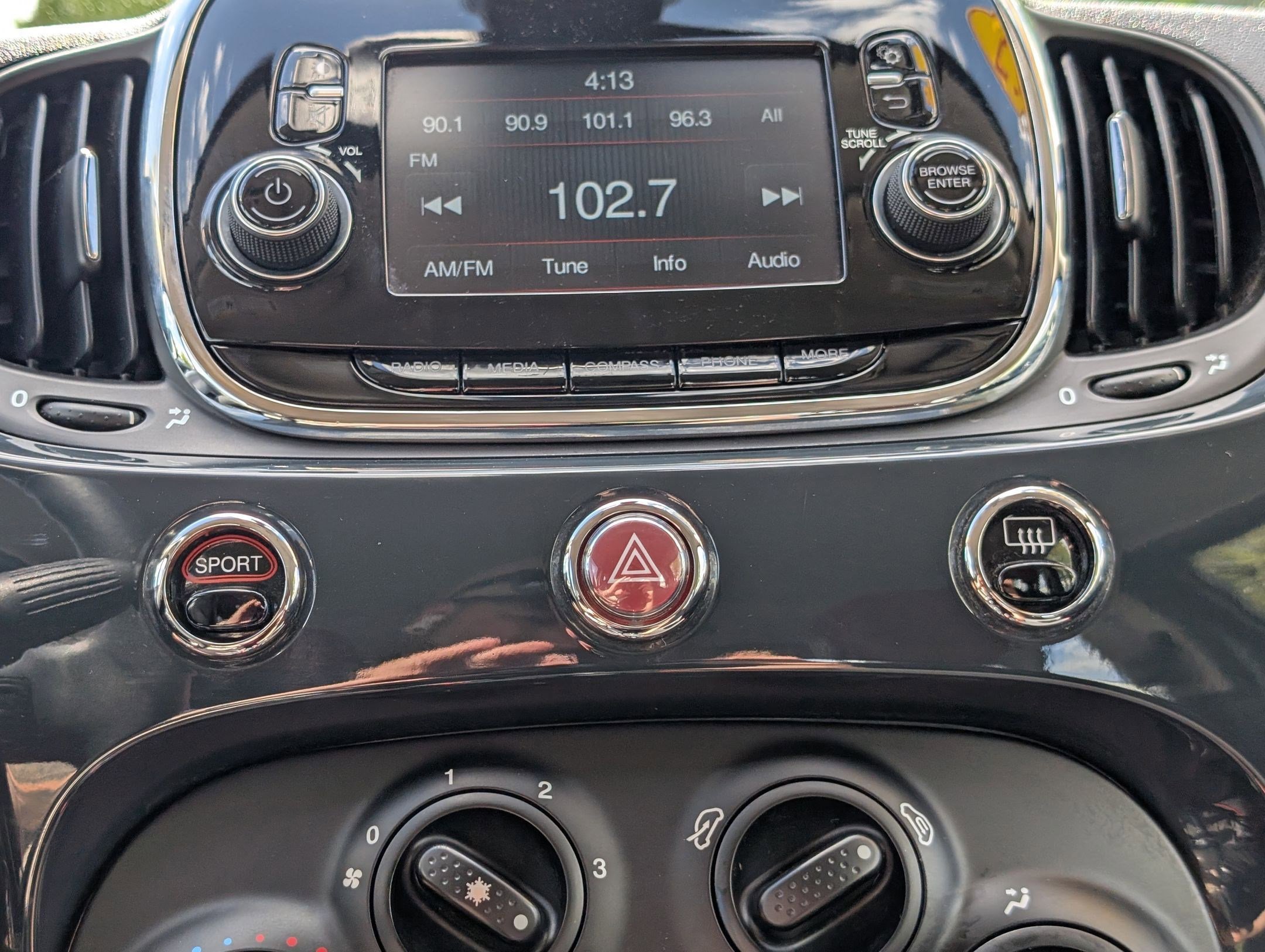 Used 2017 FIAT 500 Pop FWD image 18