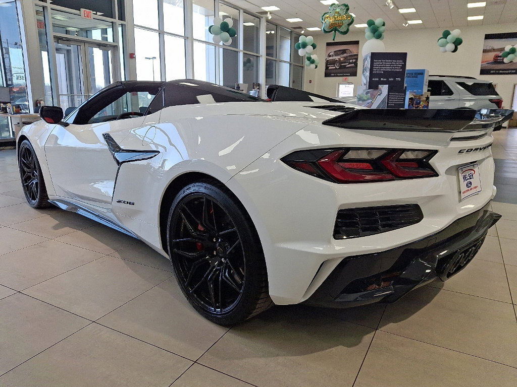 Used 2025 Chevrolet Corvette Z06 image 4
