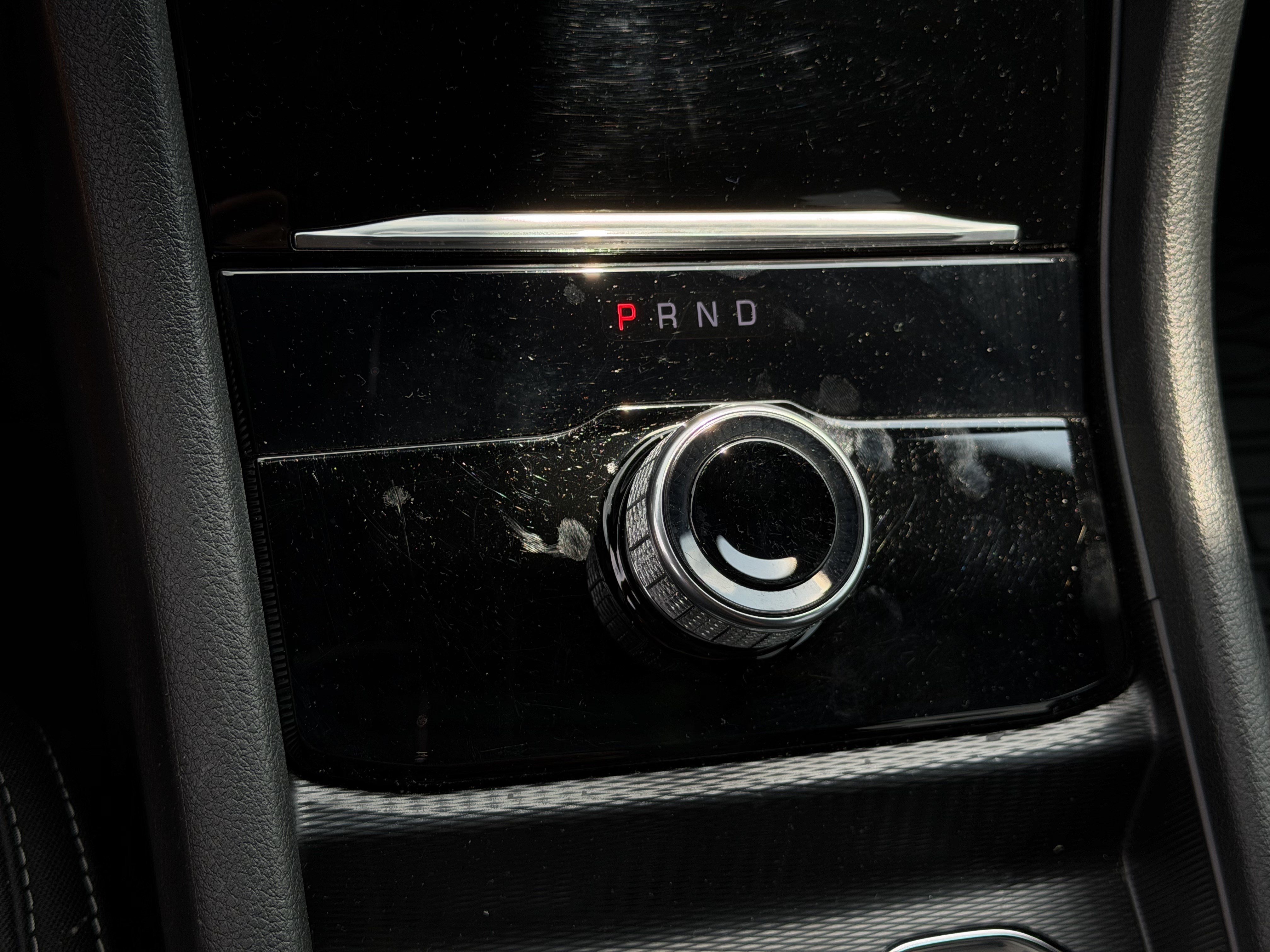 Used 2025 Jeep Grand Cherokee L Laredo RWD image 16