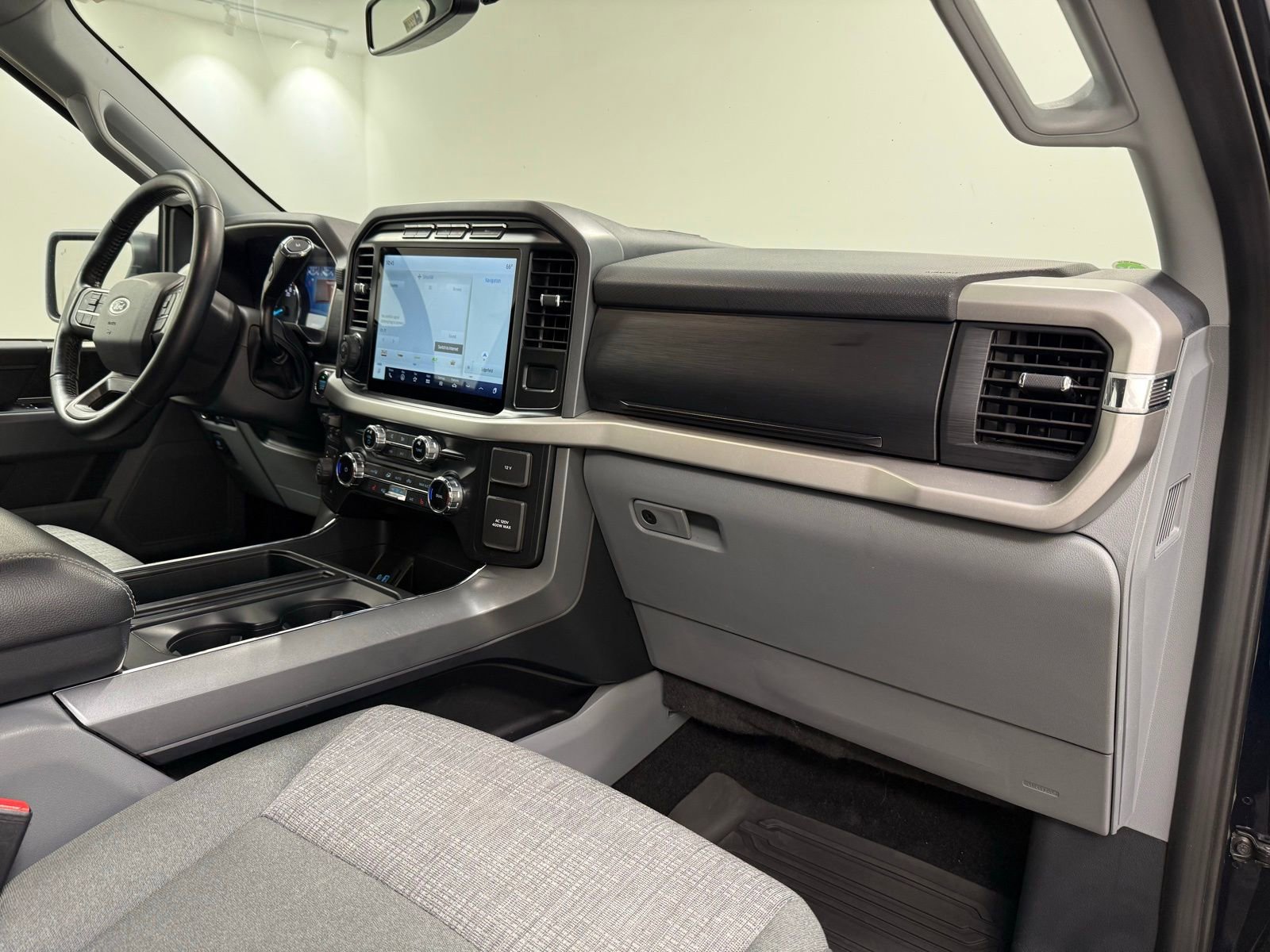 Used 2022 Ford F150 XLT w/ Equipment Group 302A High image 29