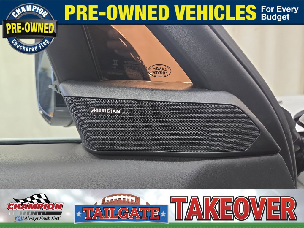 Used 2025 Land Rover Range Rover Sport SE AWD/4WD image 18