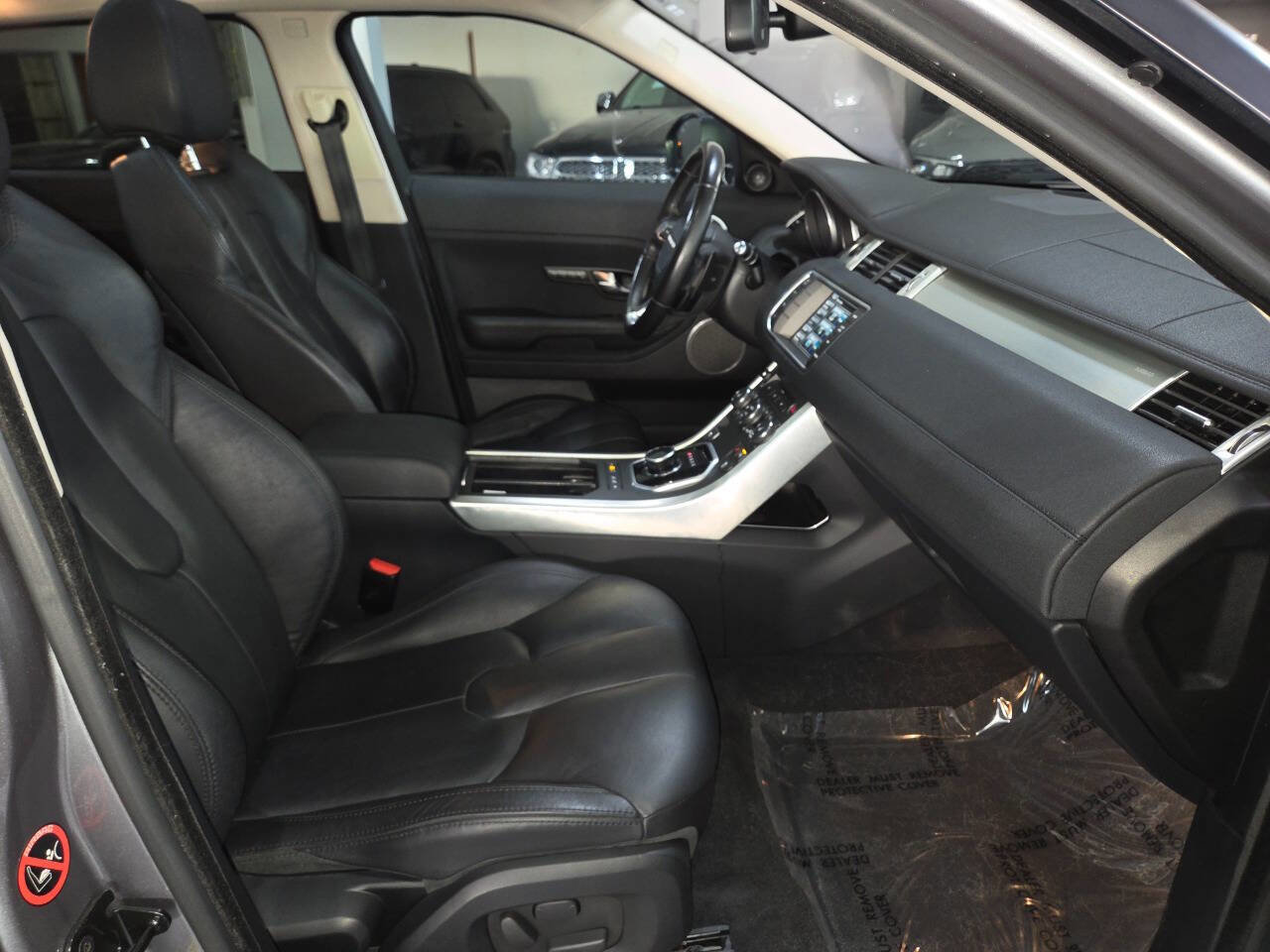 Used 2015 Land Rover Range Rover Evoque Pure Plus AWD/4WD image 28