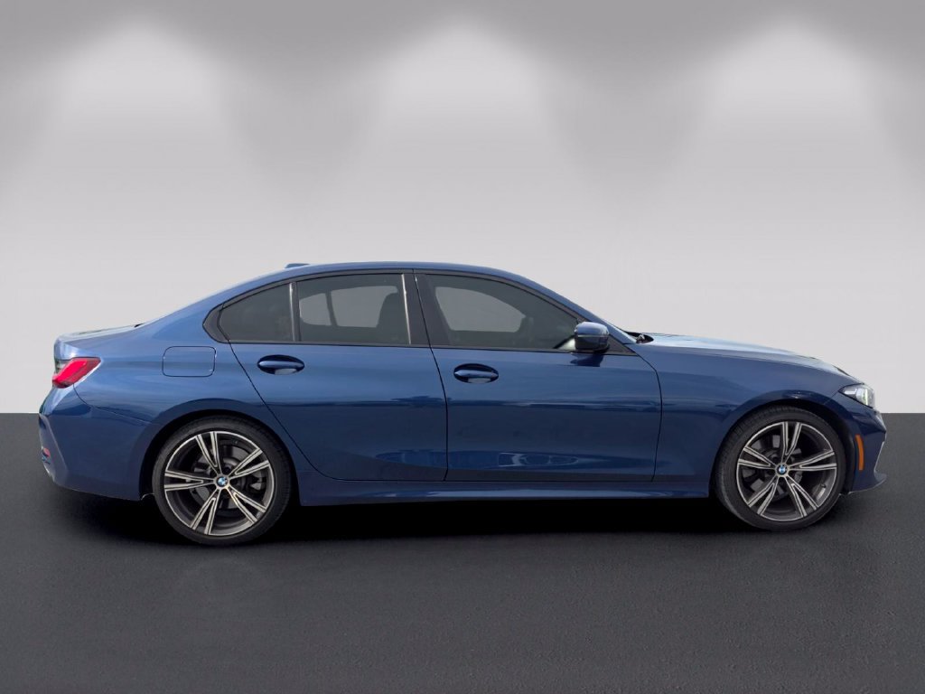 Certified 2023 BMW 330i Sedan w/ Driving Assistance Package RWD image 3
