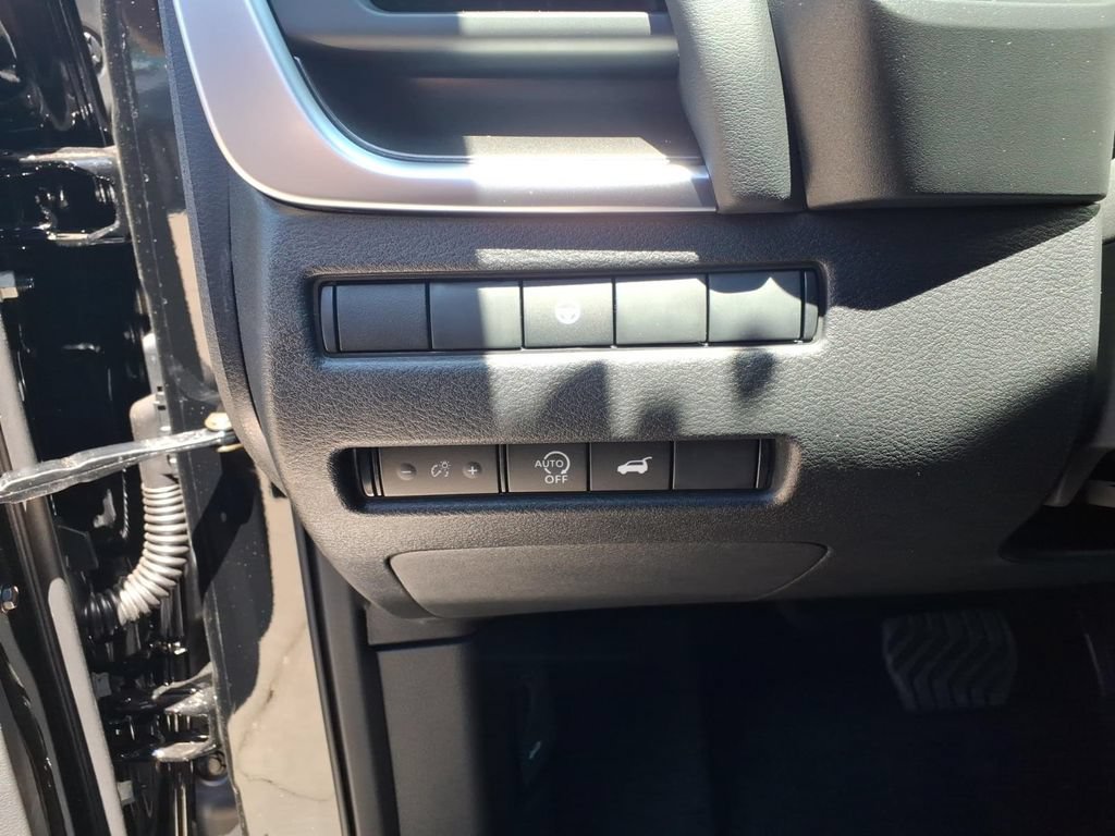 New 2026 Nissan Rogue Dark Armor AWD/4WD image 18