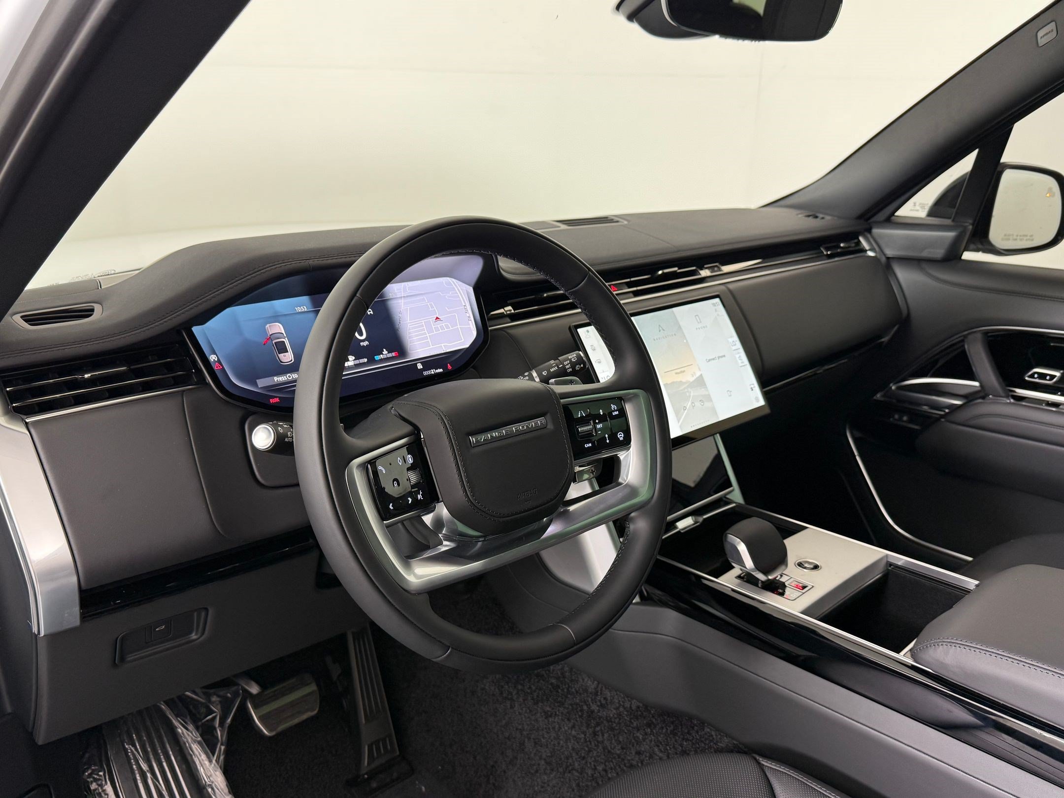 New 2026 Land Rover Range Rover Long Wheelbase SE AWD/4WD image 4