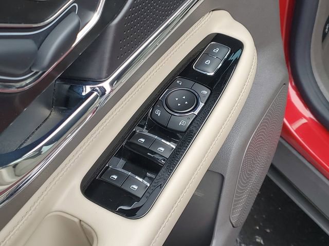 Certified 2023 Lincoln Corsair AWD w/ Equipment Group 101A image 10