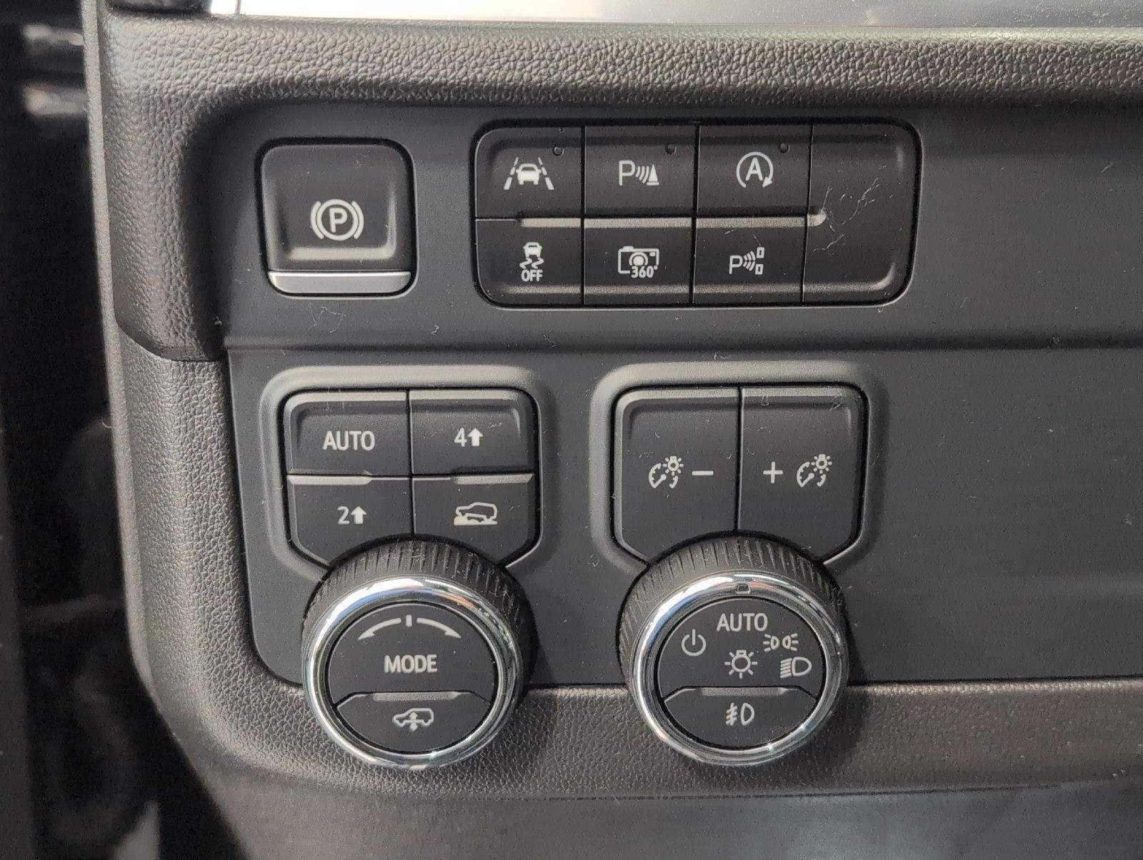 Used 2025 Chevrolet Tahoe RST w/ RST Capability Package AWD/4WD image 10